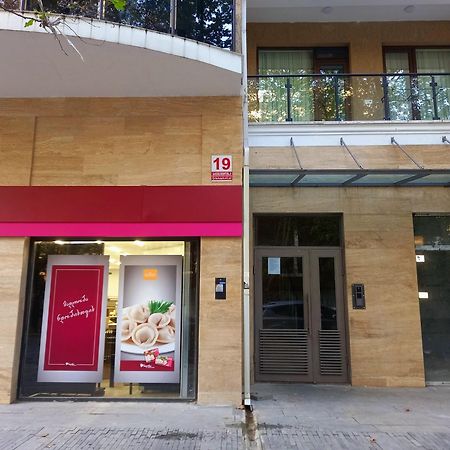 Aura Apartment Kutaisi Luaran gambar