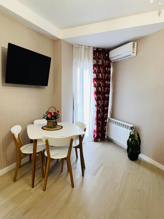 Aura Apartment Kutaisi Luaran gambar
