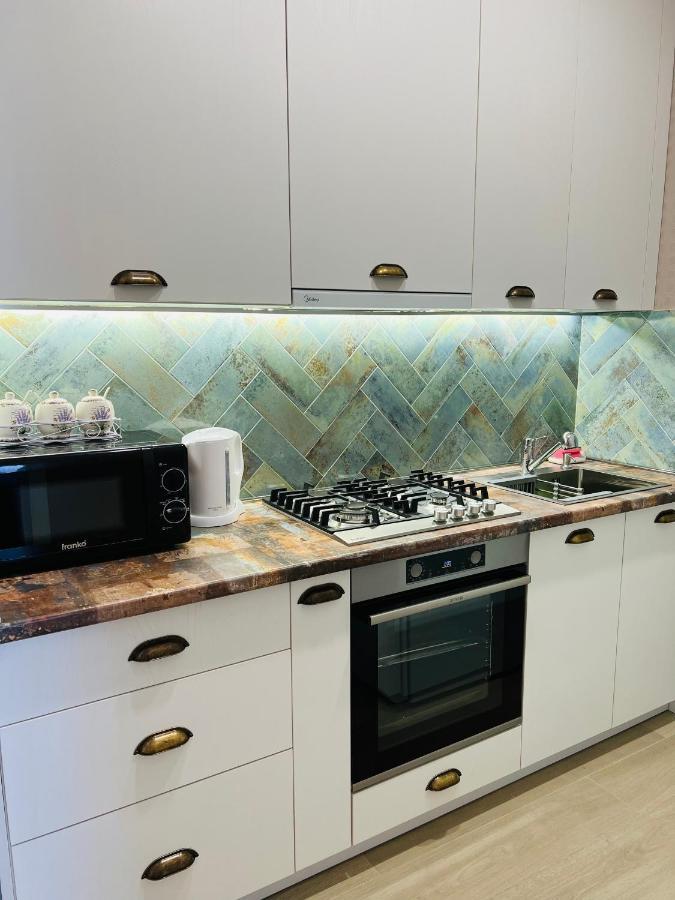 Aura Apartment Kutaisi Luaran gambar