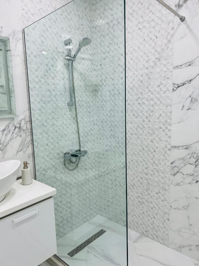 Aura Apartment Kutaisi Luaran gambar