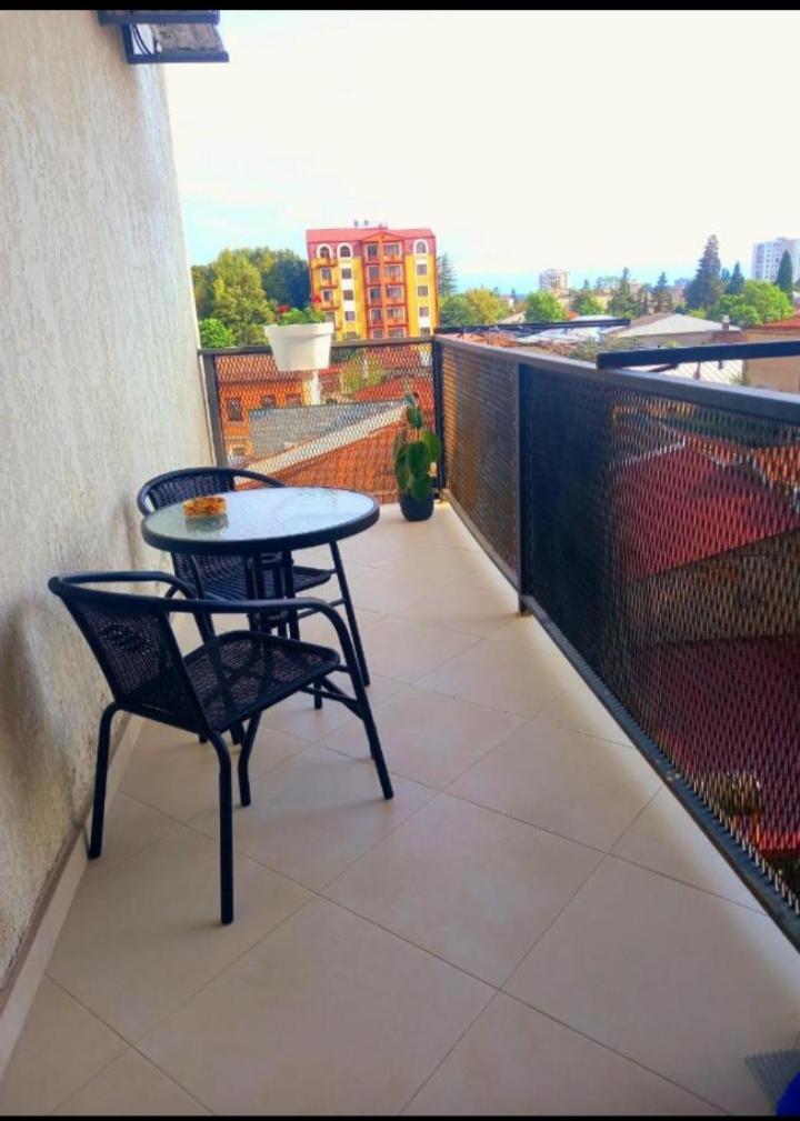 Aura Apartment Kutaisi Luaran gambar